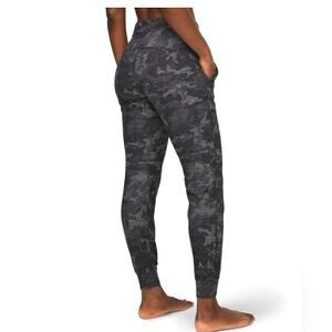 Lululemon Athletica 6 Ready to Lulu Heritage Camo jogger sweatpant P 2729